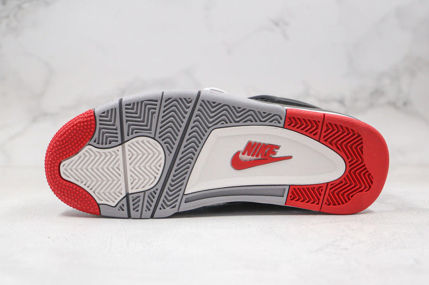 Tênis Air Jordan 4 Retro "Bred"