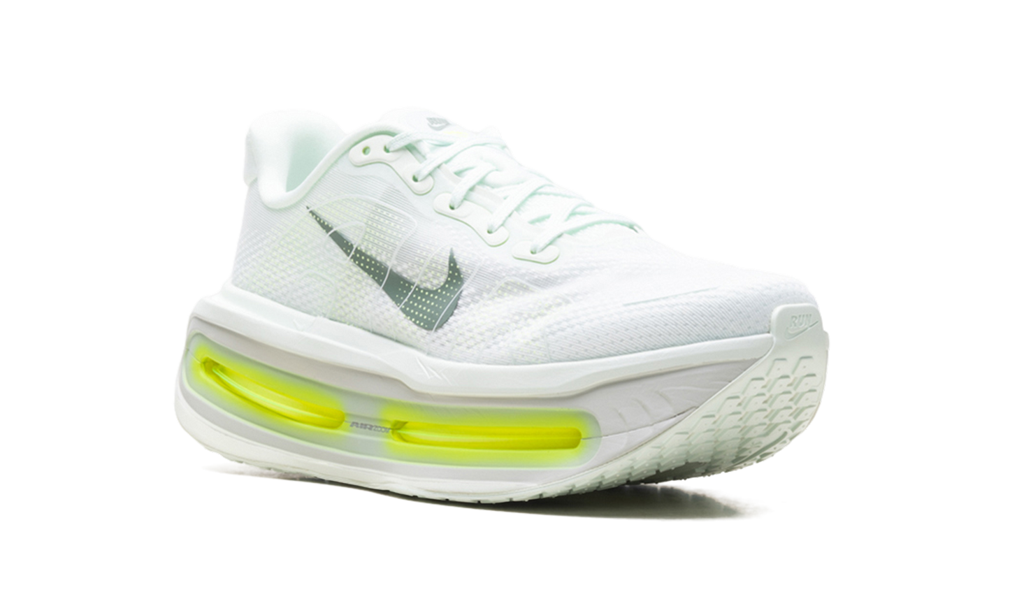 Vomero Premium "Barely Volt"
