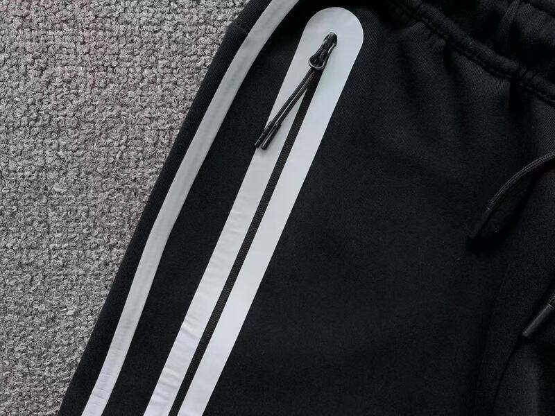 Conjunto Nike Tech Fleece Preto Refletivo