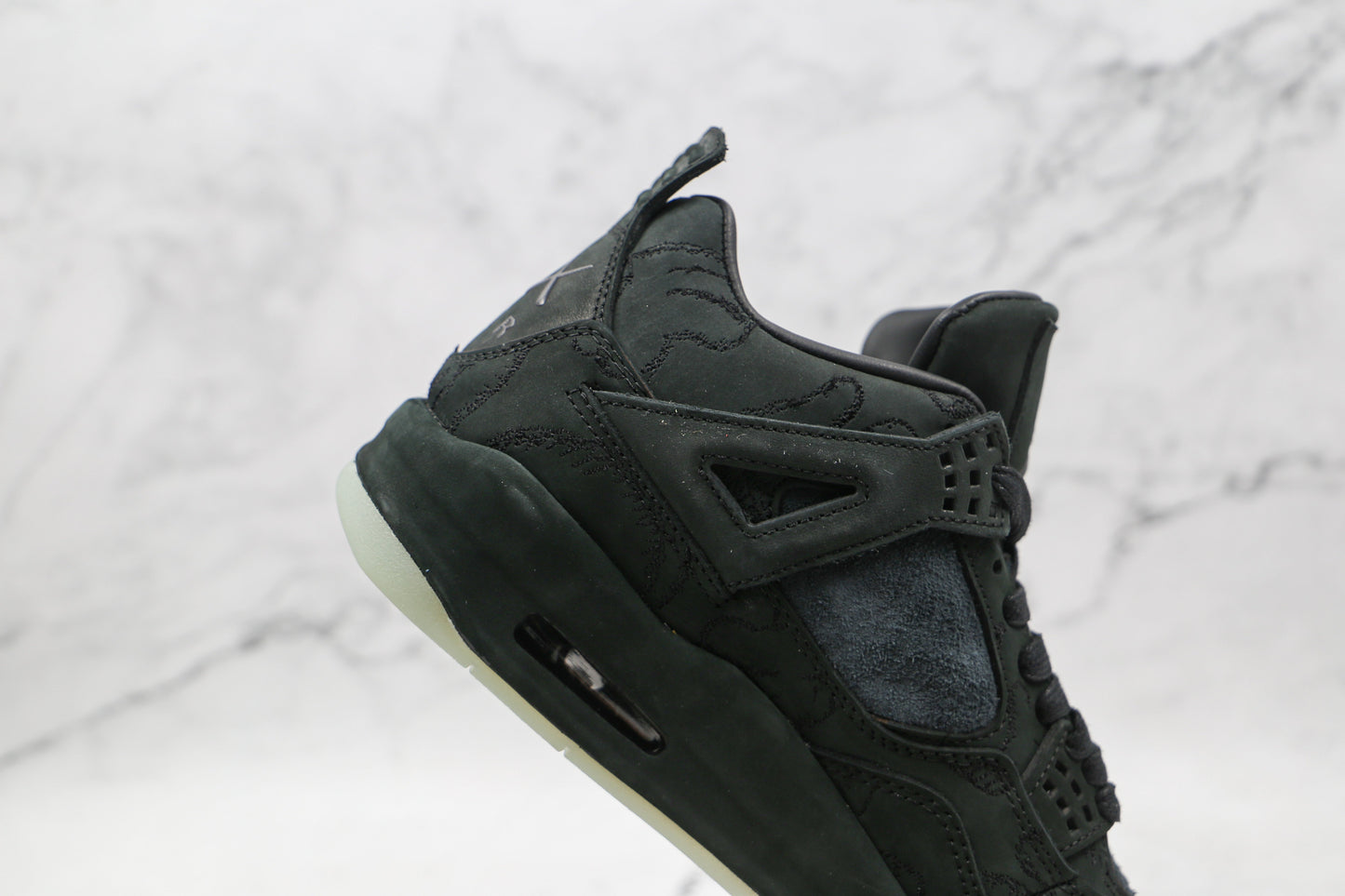 Tênis Air Jordan 4 Retro "Kaws Black"