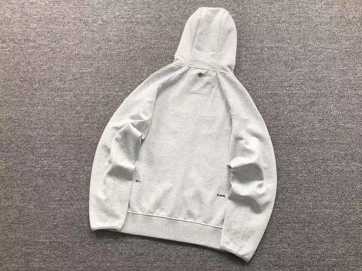 Nike x NOCTA Tech Fleece "Cinza"