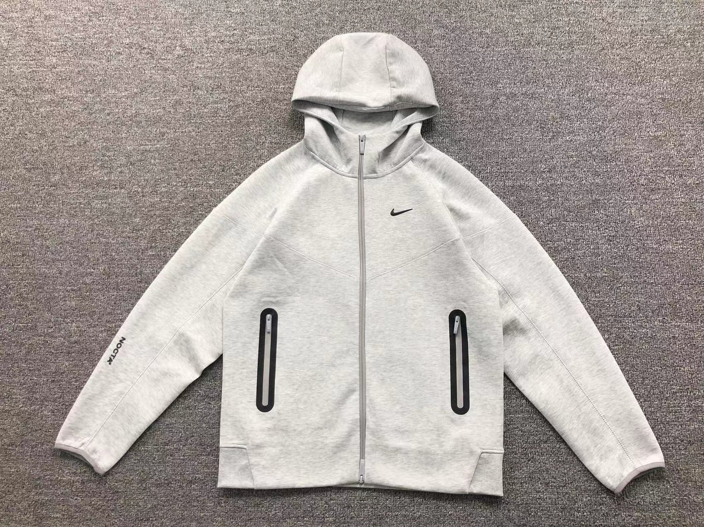 Nike x NOCTA Tech Fleece "Cinza"