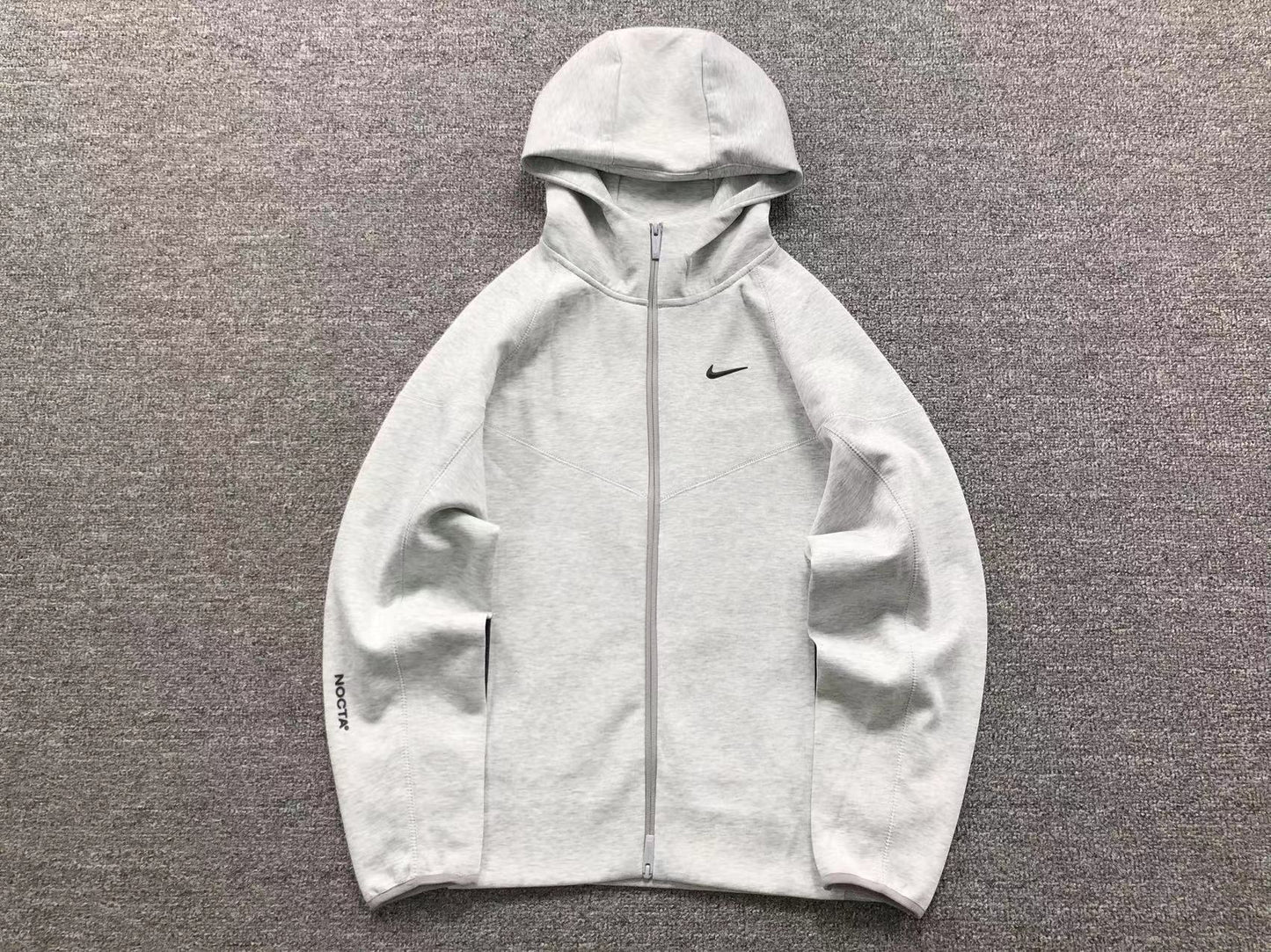 Nike x NOCTA Tech Fleece "Cinza"