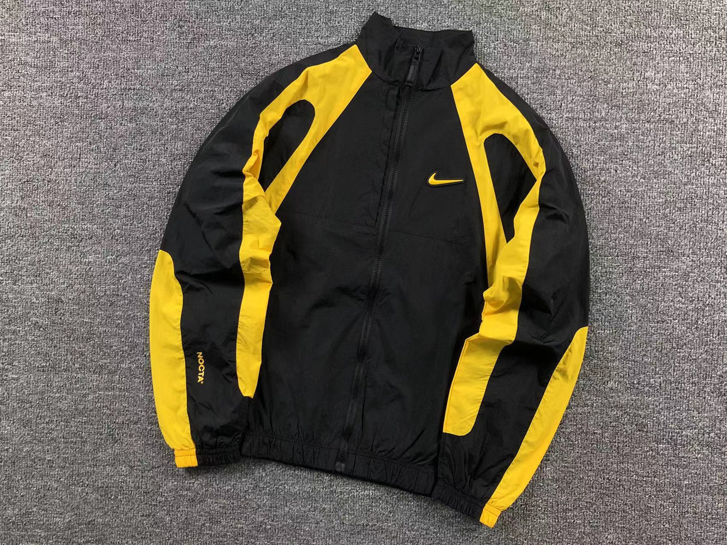 Conjunto Nike x NOCTA Woven "Amarelo e Preto"
