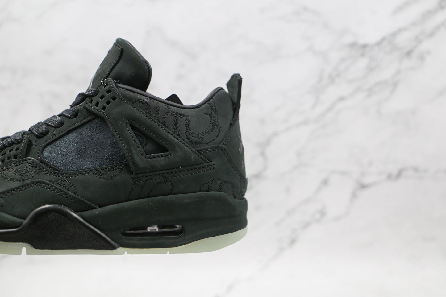 Tênis Air Jordan 4 Retro "Kaws Black"