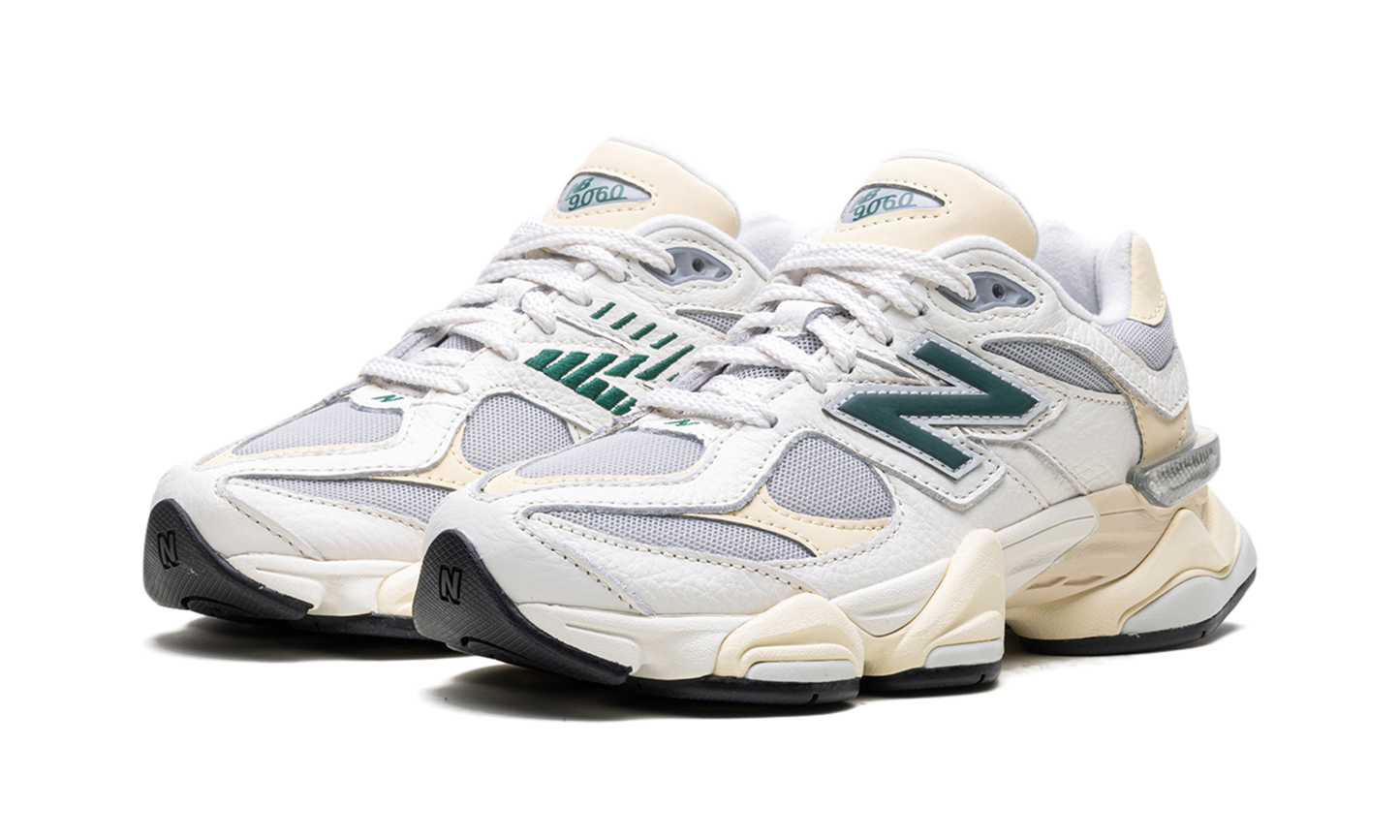 9060 "Sea Salt Yellow"