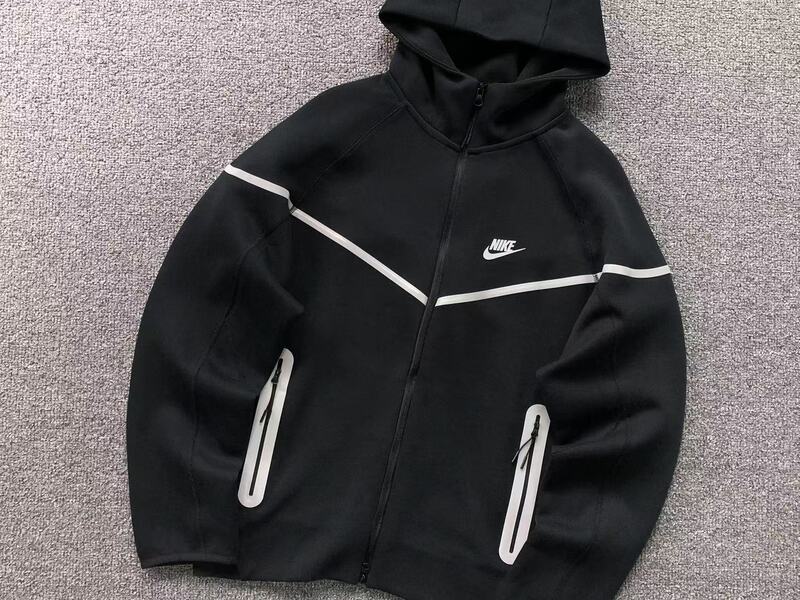 Conjunto Nike Tech Fleece Preto Refletivo