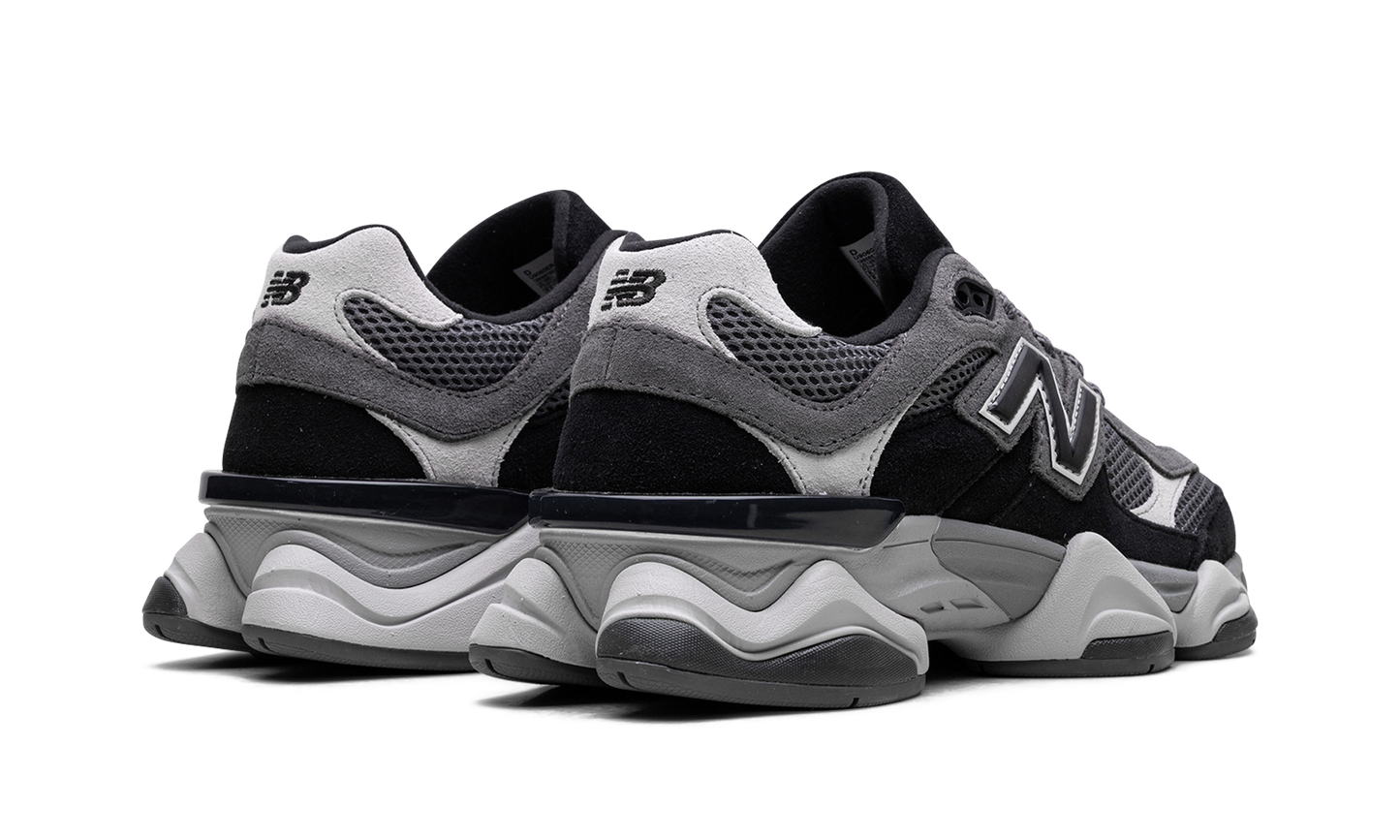 9060 "Black / Casterock"