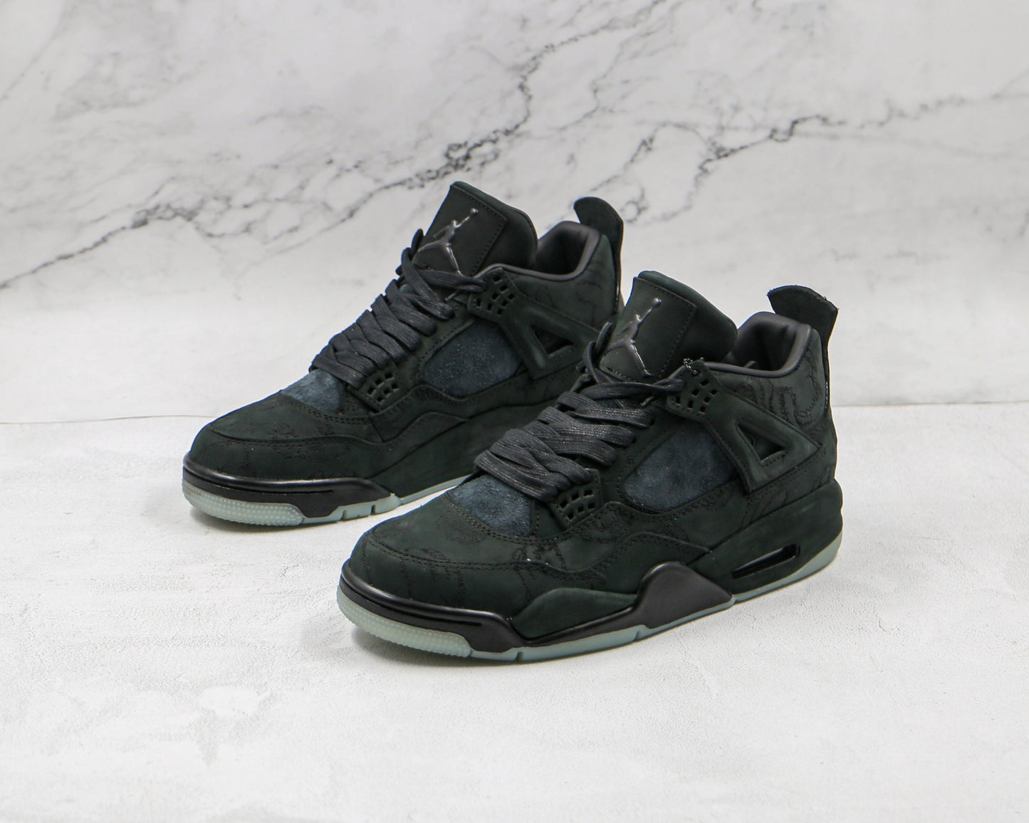 Tênis Air Jordan 4 Retro "Kaws Black"
