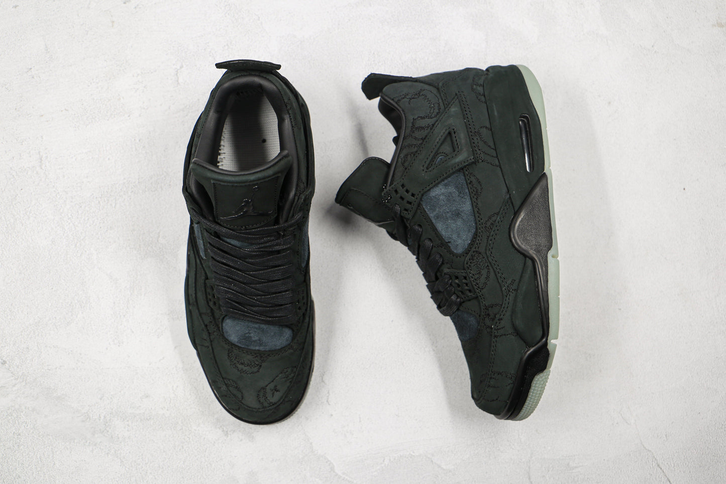 Tênis Air Jordan 4 Retro "Kaws Black"