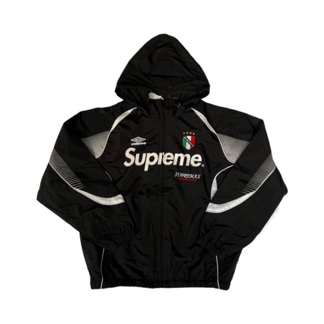 Conjunto Supreme X Umbro Preto "Itália"