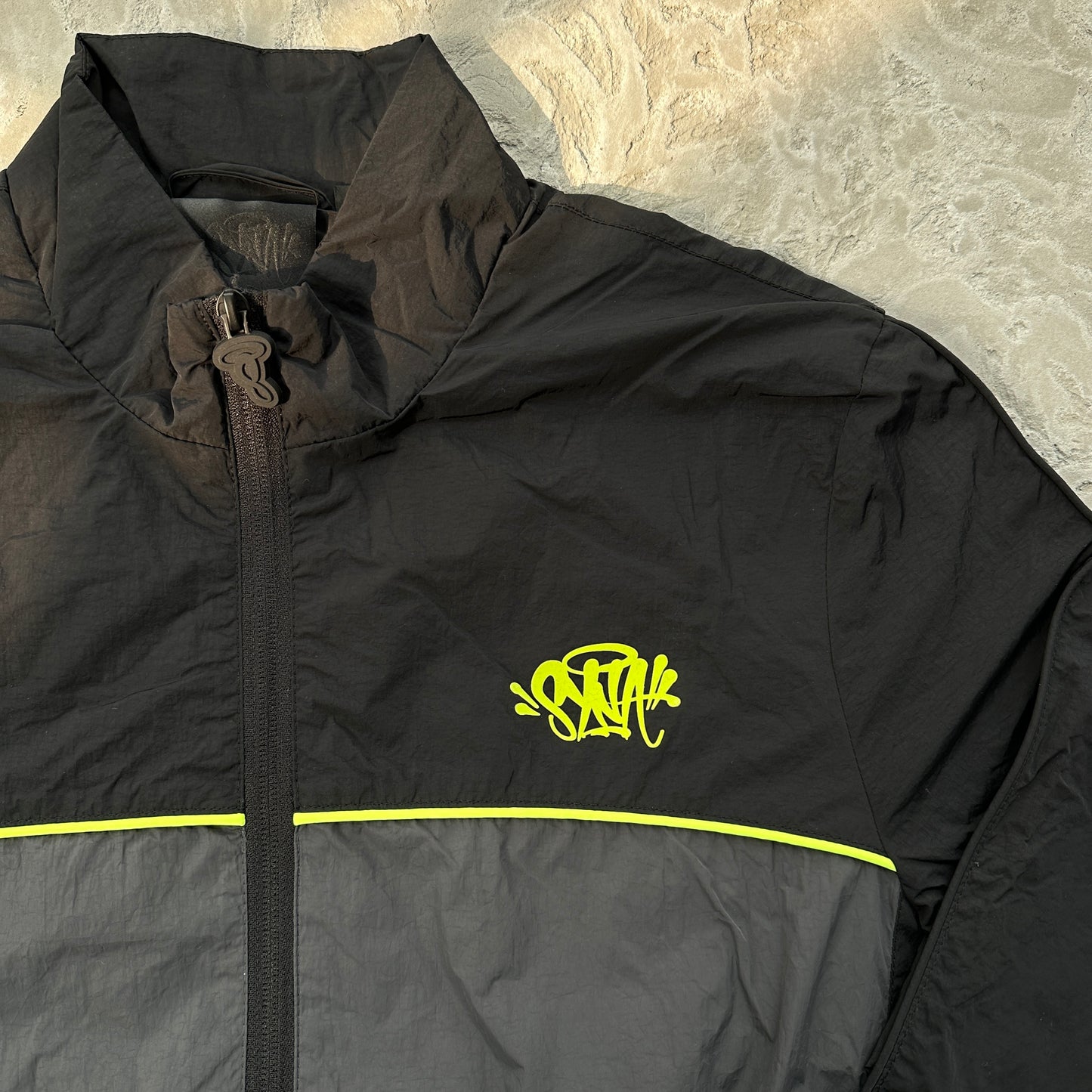Conjunto Corta Vento SYNA World Preto e Verde