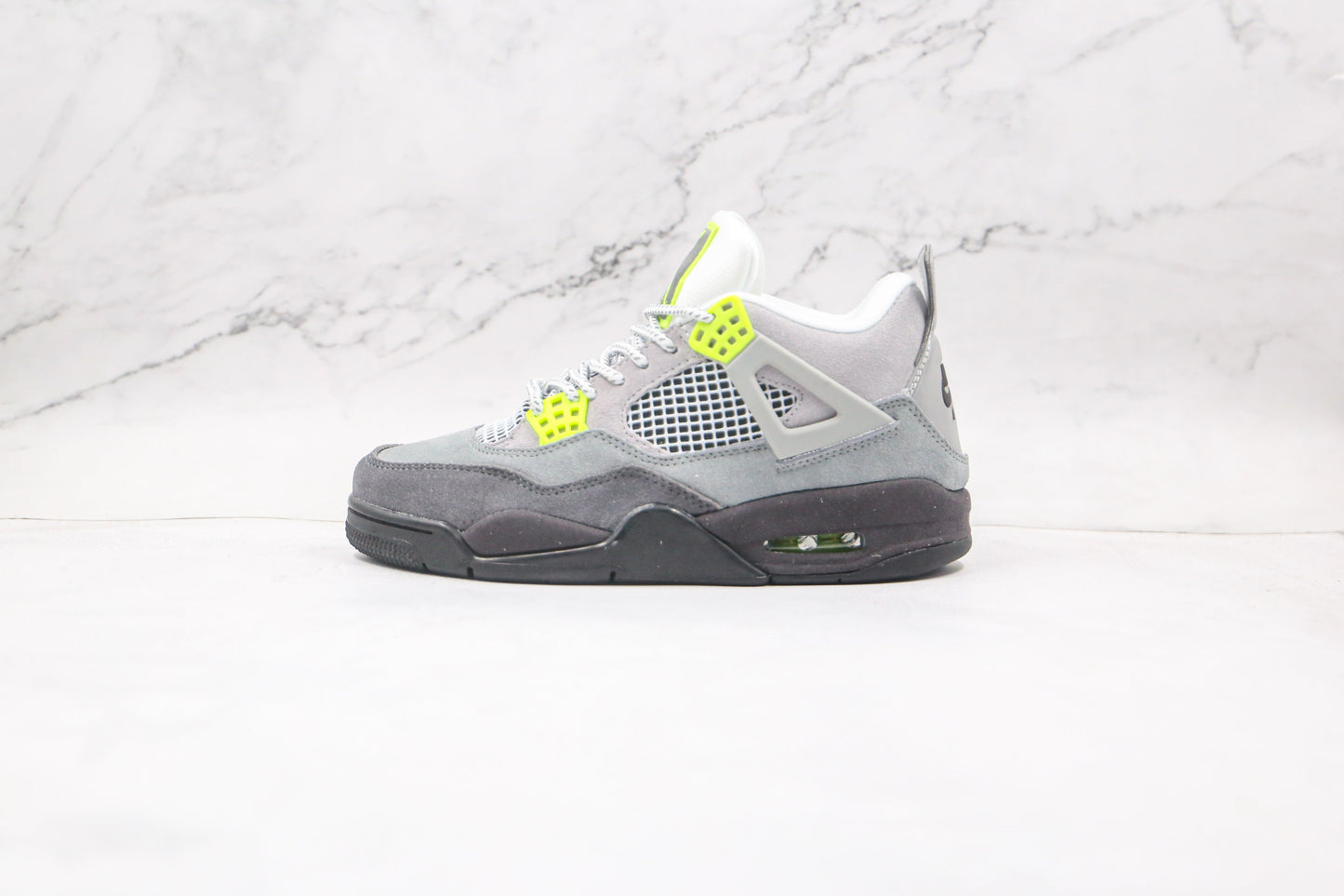 Tênis Air Jordan 4 Retro "SE 95 Neon"