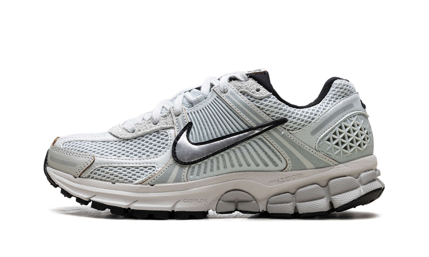 Nike Zoom Vomero 5 WMNS "Light Silver Chrome"