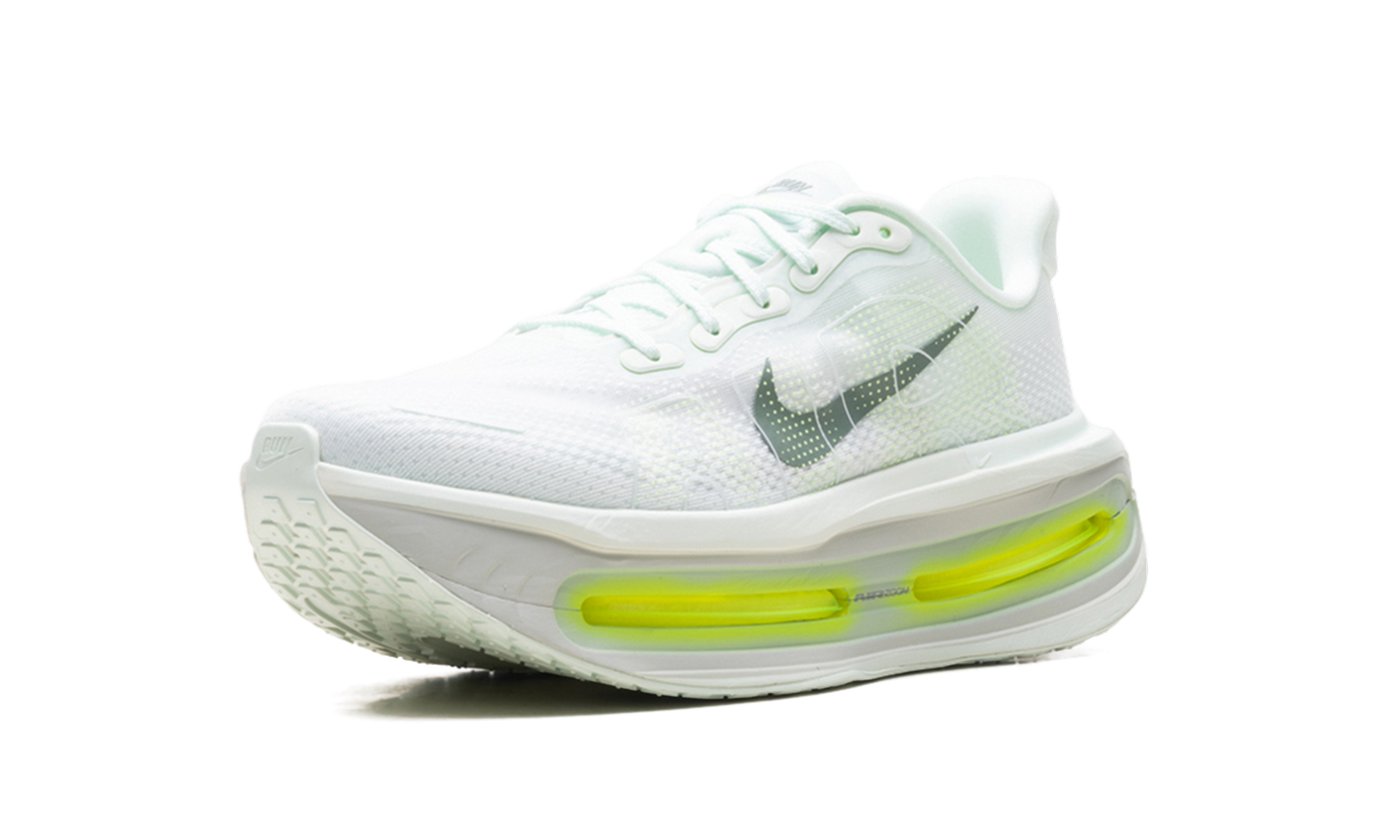 Vomero Premium "Barely Volt"