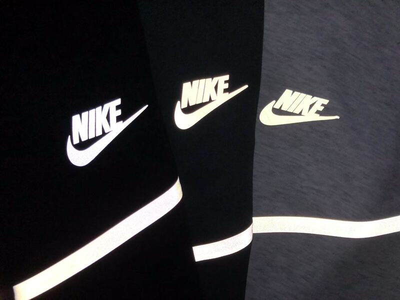 Conjunto Nike Tech Fleece Preto Refletivo