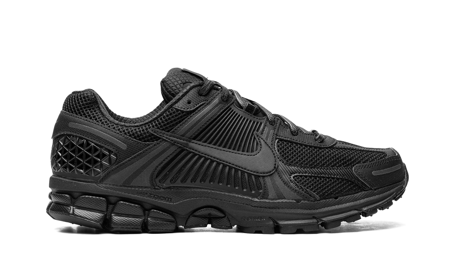 Nike Zoom Vomero 5 "Triple Black"