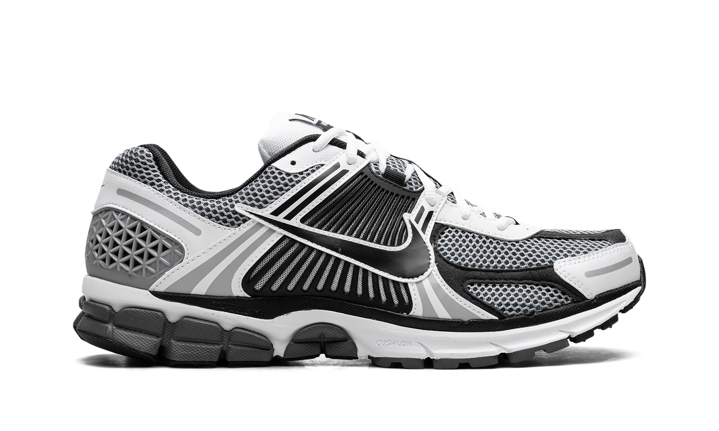 Nike Zoom Vomero 5 SE SP "Black / Metallic Silver"