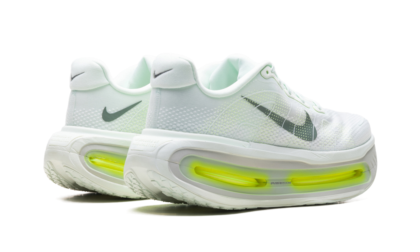 Vomero Premium "Barely Volt"