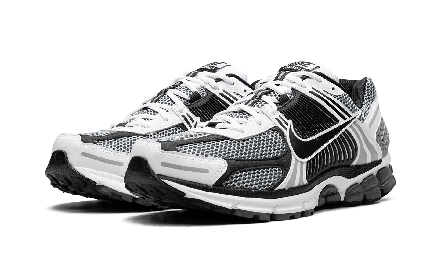 Nike Zoom Vomero 5 SE SP "Black / Metallic Silver"