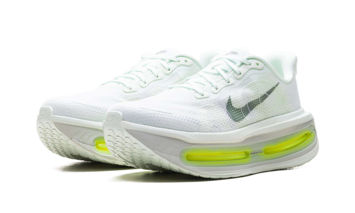 Vomero Premium "Barely Volt"