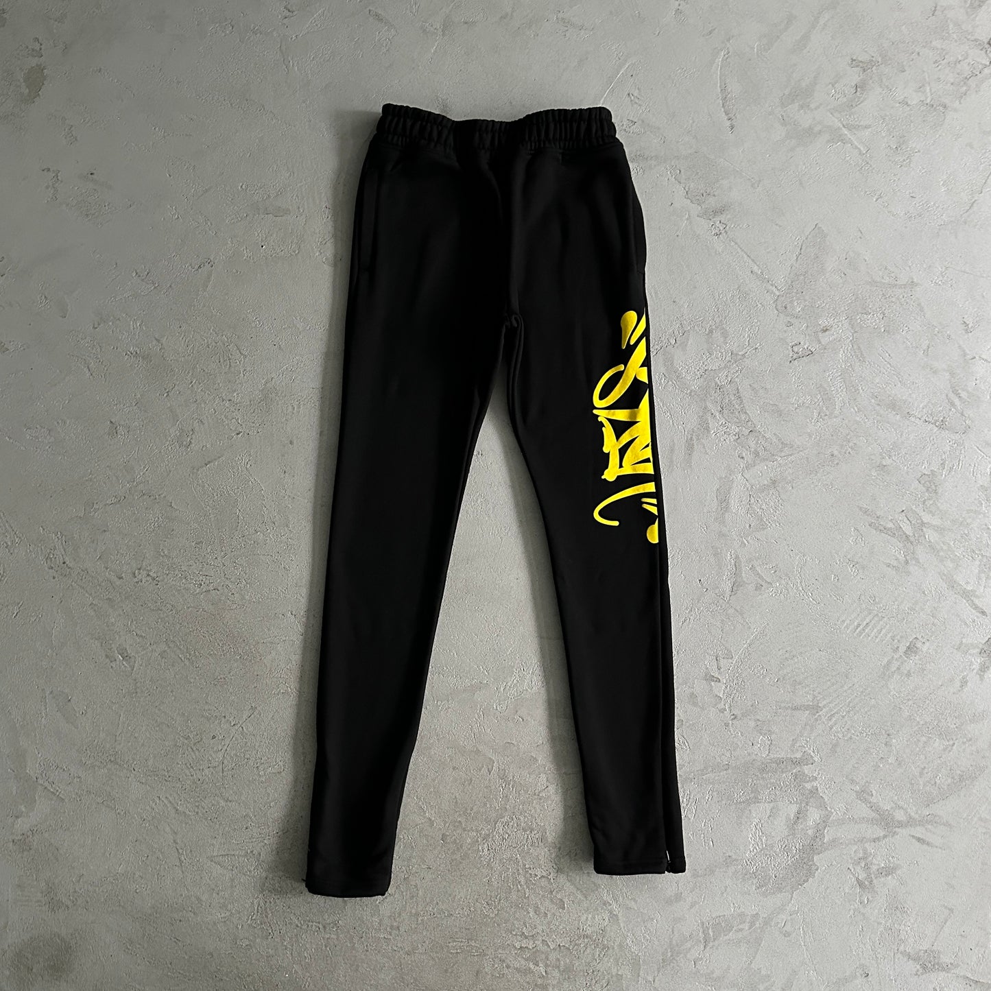 Conjunto SYNA World Preto e Amarelo