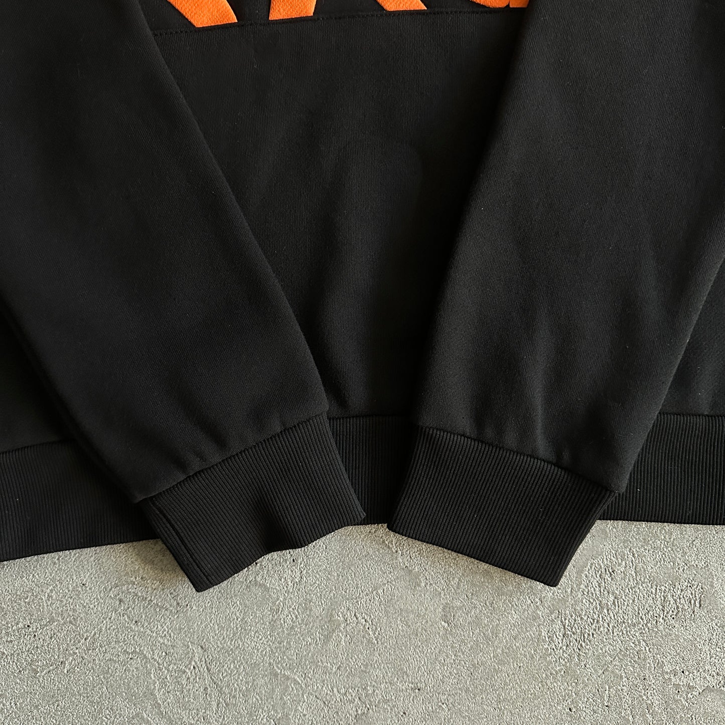 Conjunto SYNA World Preto e Laranja