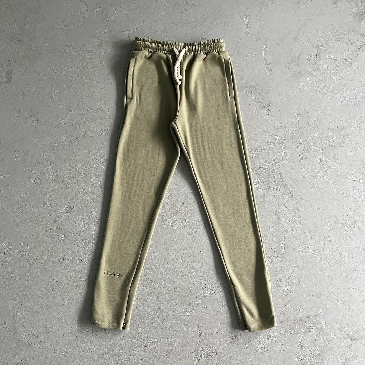 Conjunto SYNA WORLD Verde Militar