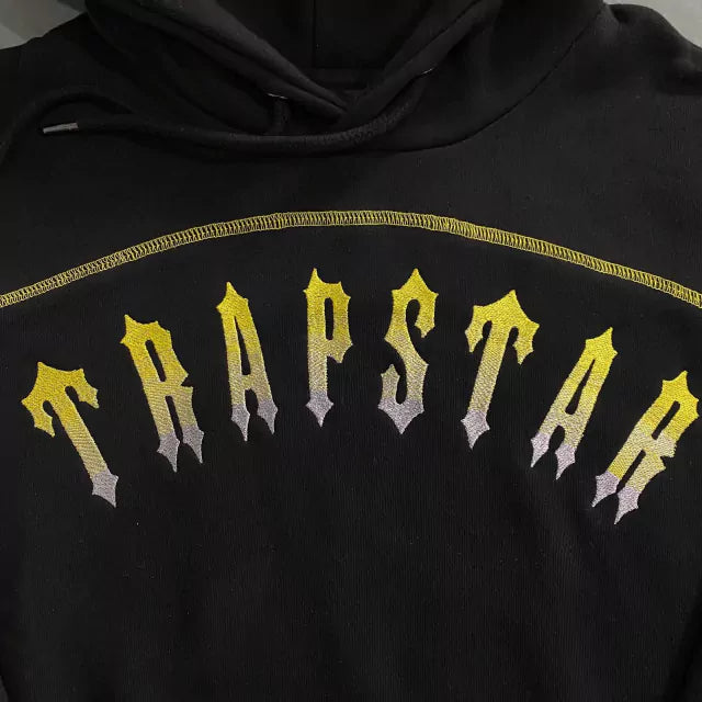Conjunto Trapstar Rongate Arch Chenille x Central Cee Preto/Amarelo