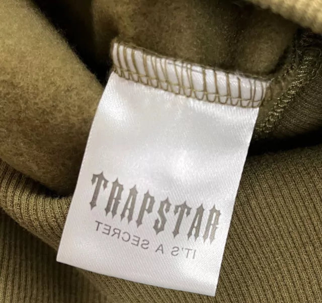 Conjunto Trapstar Chenille Decoded Verde Militar