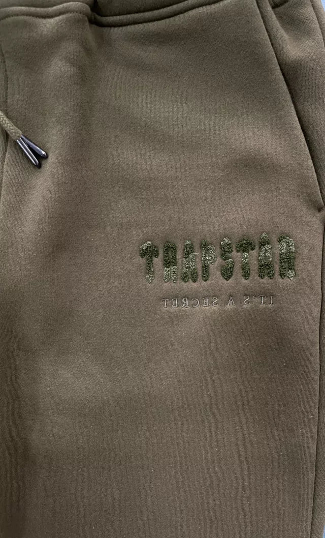 Conjunto Trapstar Chenille Decoded Verde Militar
