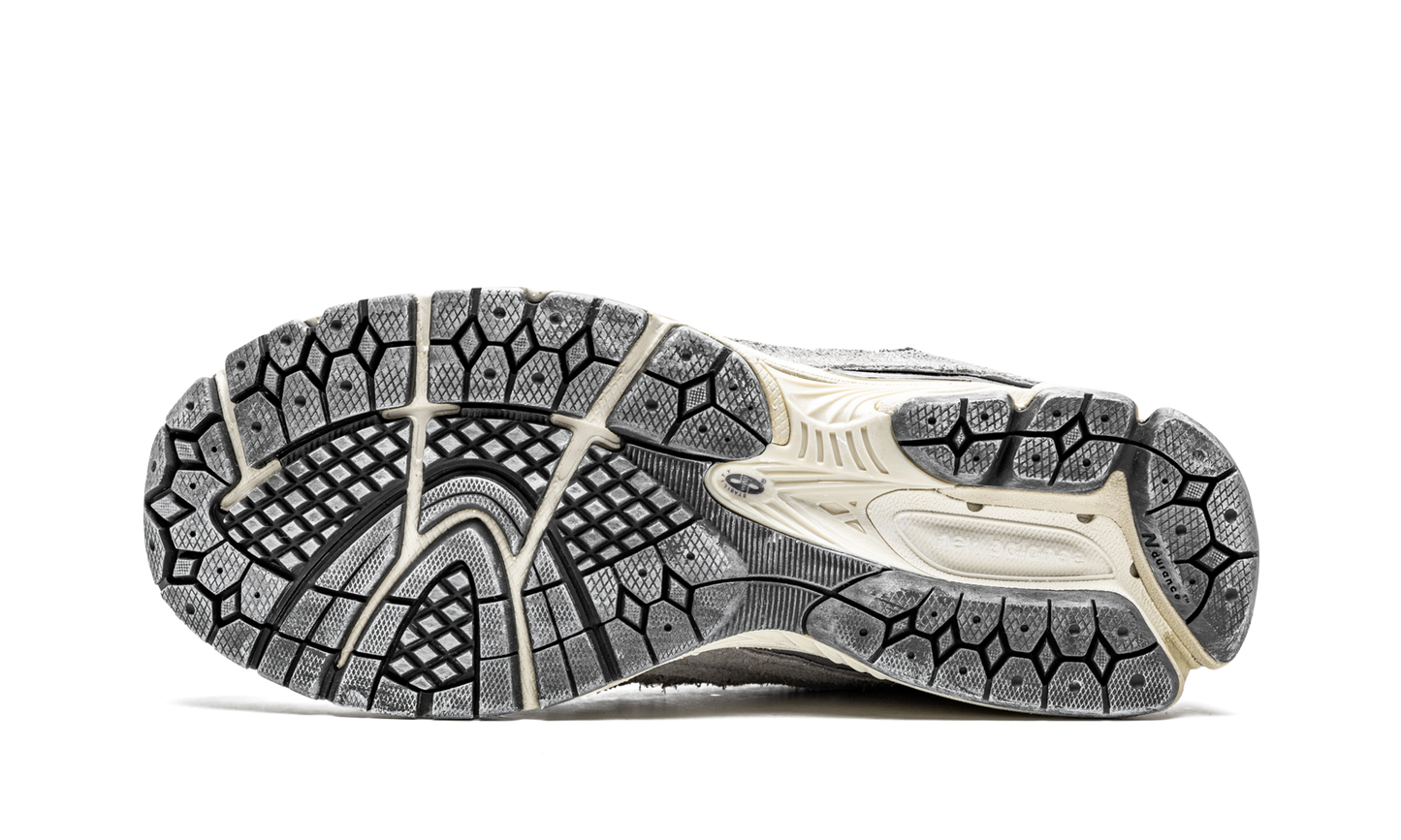 2002R "Protection Pack - Grey"